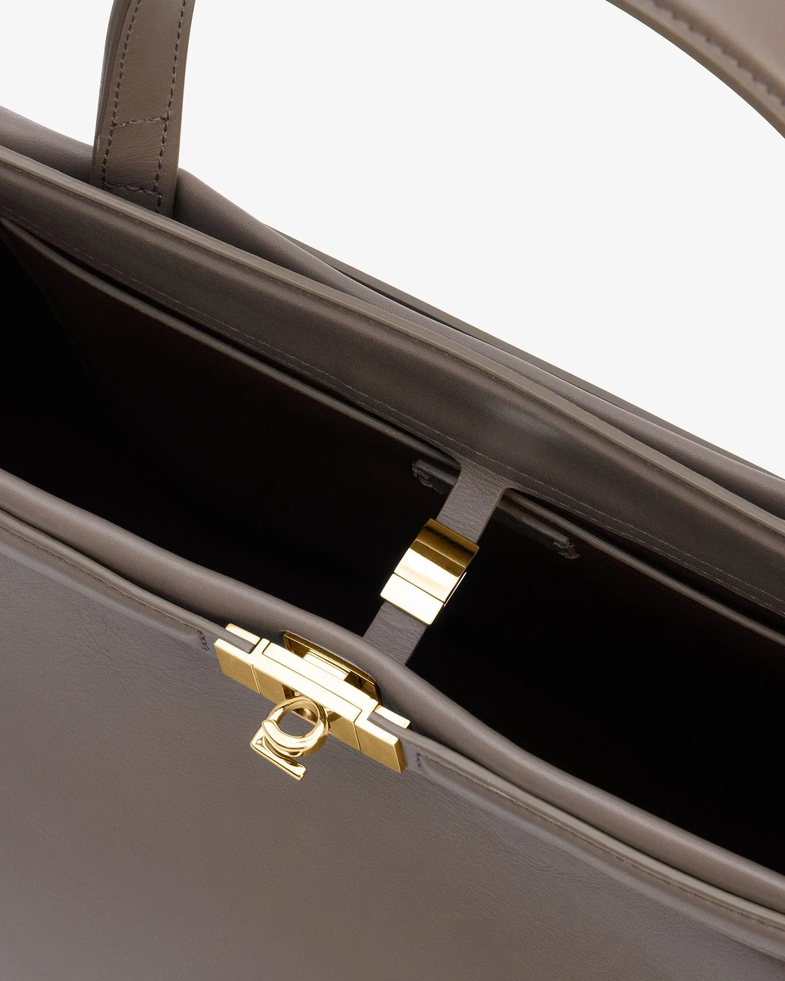 Leoné Bag sold by Janessa Leone product image thumbnail 4