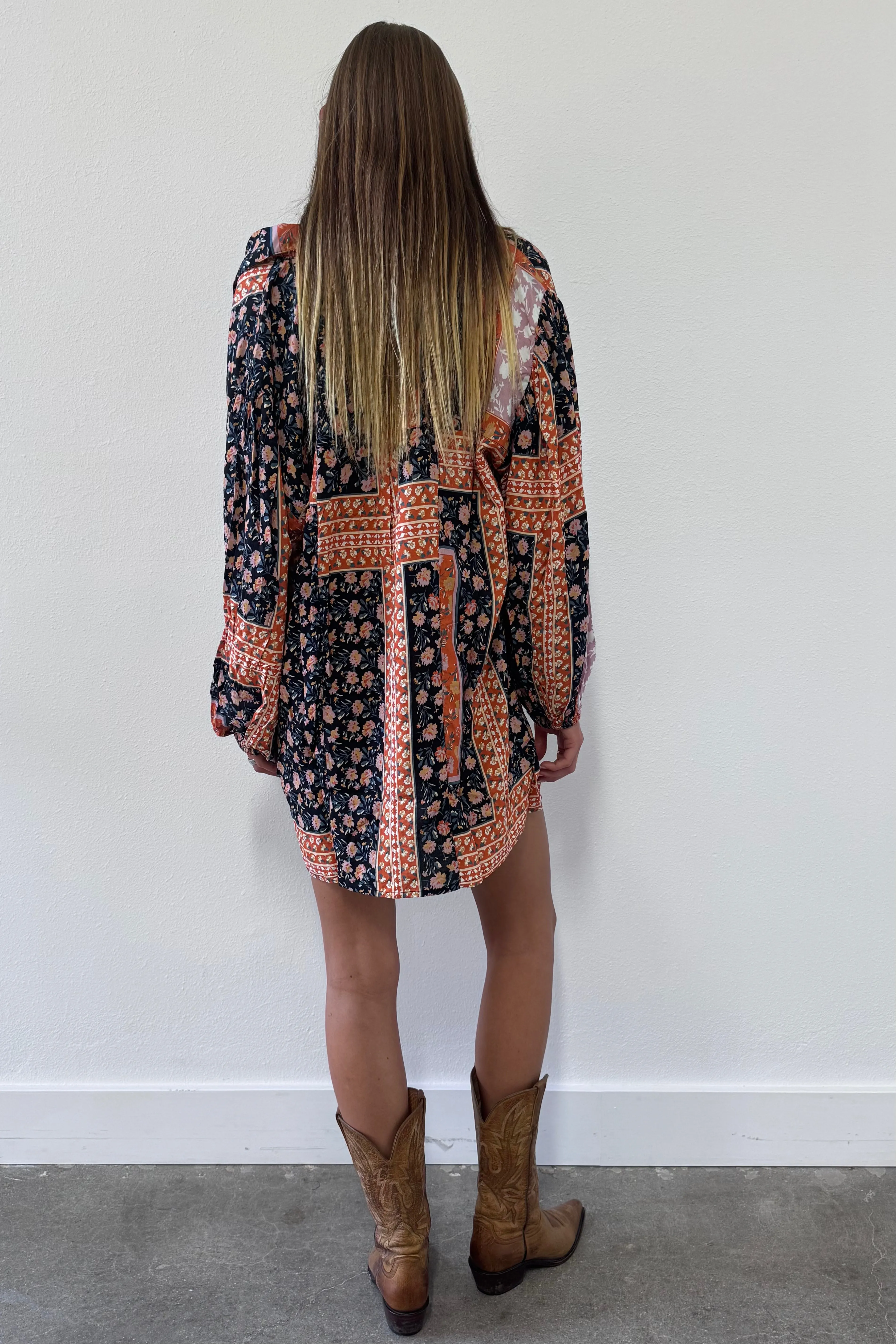 Roma Lockhart Tunic sold by Jen's Pirate Booty product image thumbnail 5