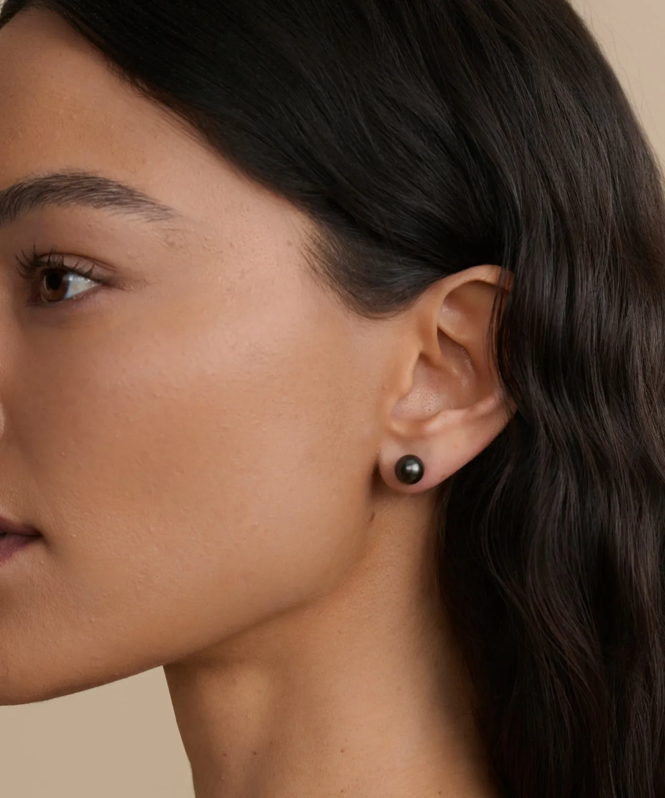 Medium Loren Pearl Studs sold by Jenni Kayne product image thumbnail 2