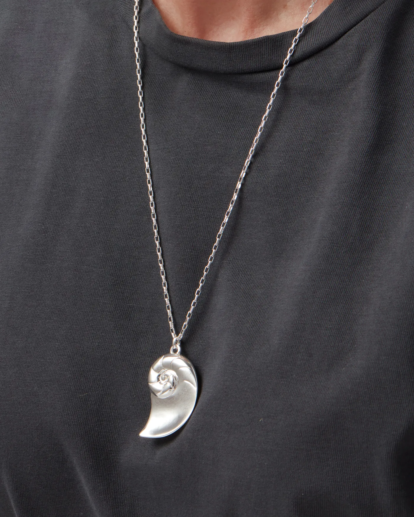 Dylan Pendant Necklace sold by JENNY BIRD product image thumbnail 4