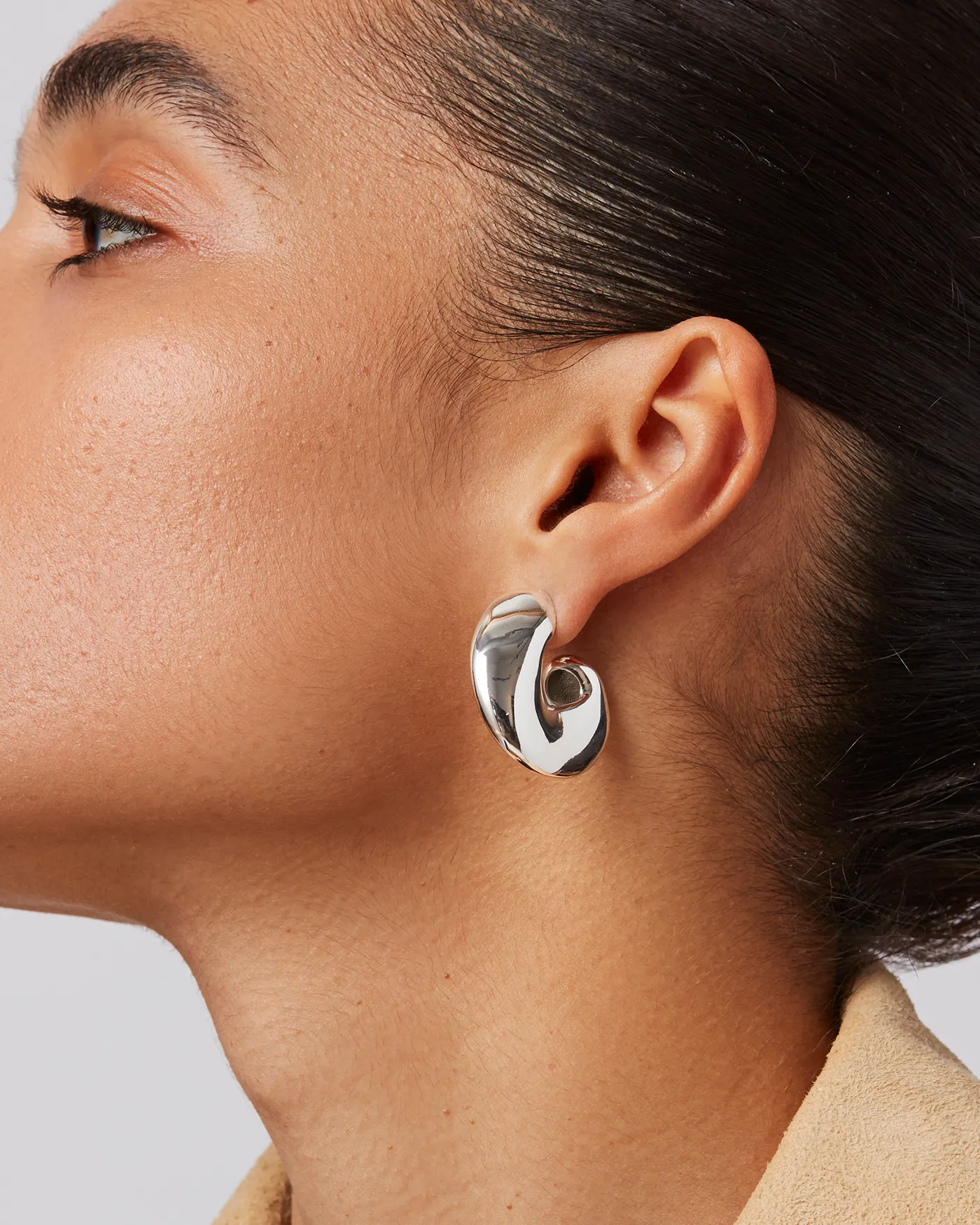 Gigi Hoop Earrings sold by JENNY BIRD product image thumbnail 2