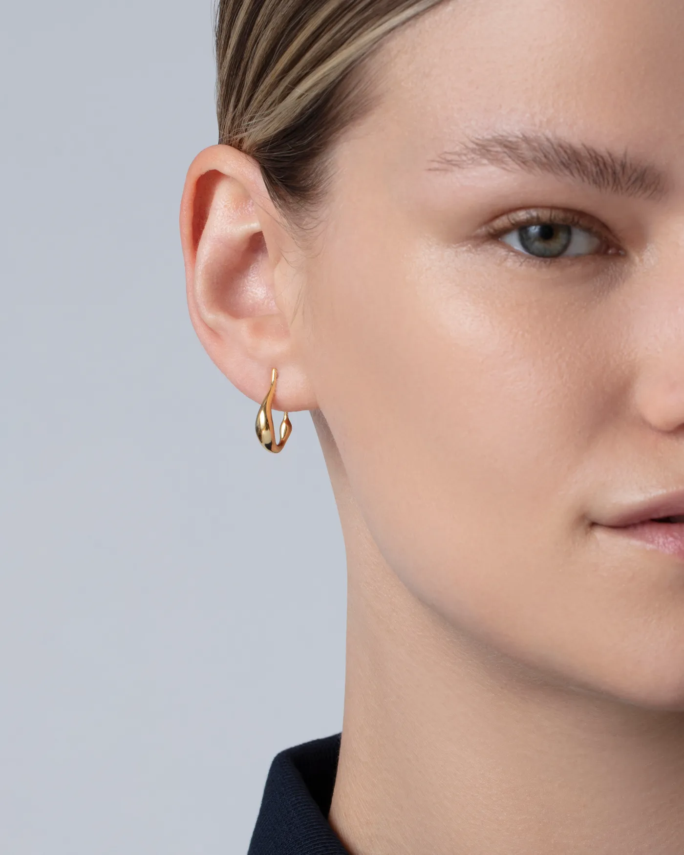 Mini Colette Hoop Earrings sold by JENNY BIRD product image thumbnail 2