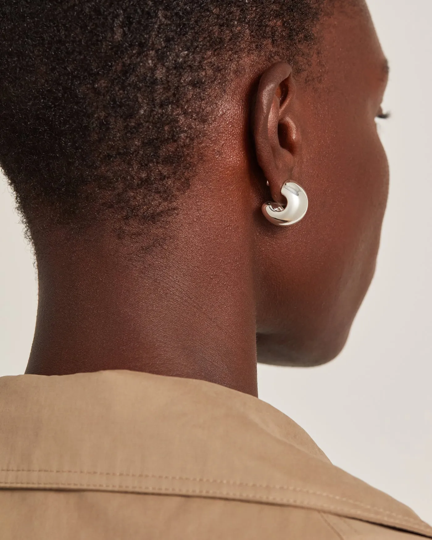 Small Gemma Hoop Earrings sold by JENNY BIRD product image thumbnail 4