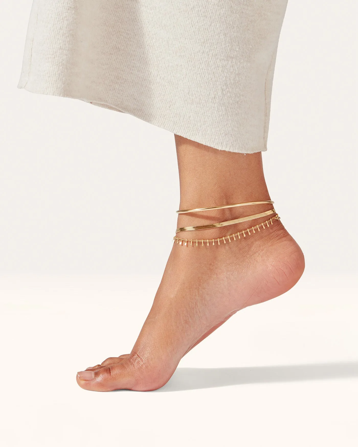 The Modern Anklet Stack sold by JENNY BIRD product image thumbnail 2