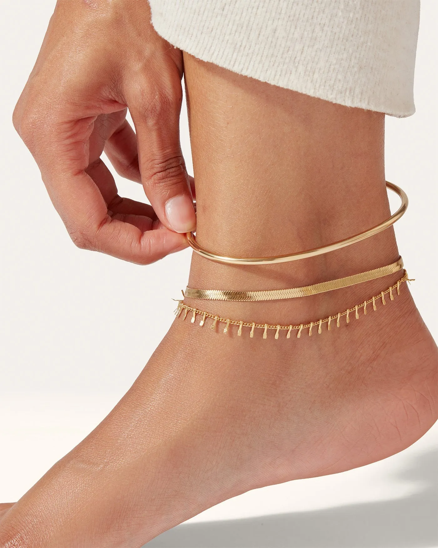 The Modern Anklet Stack sold by JENNY BIRD product image thumbnail 3