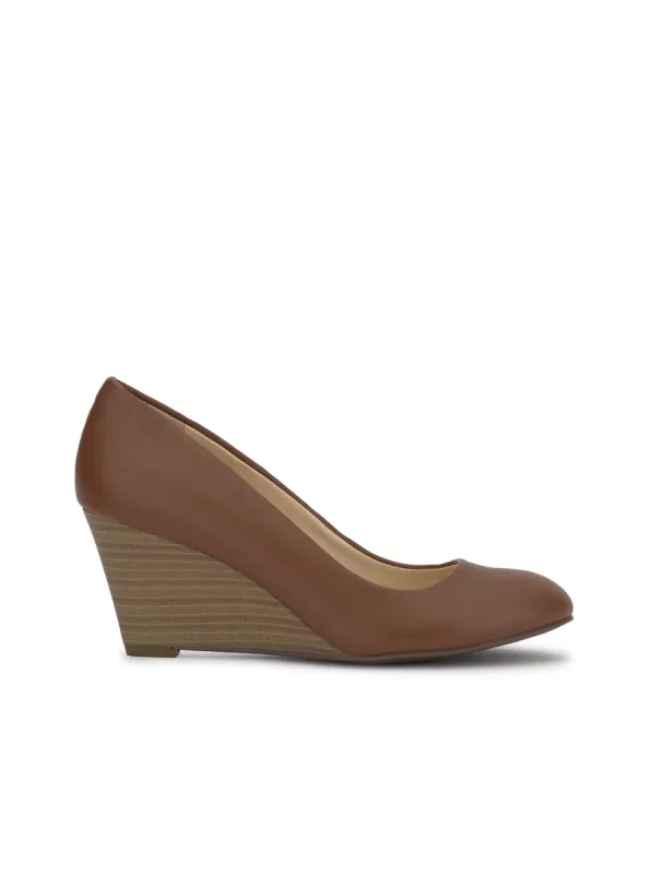 Sampson Wedge in Almond sold by Jessica Simpson