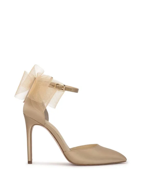 Phindies Pump in Champagne sold by Jessica Simpson