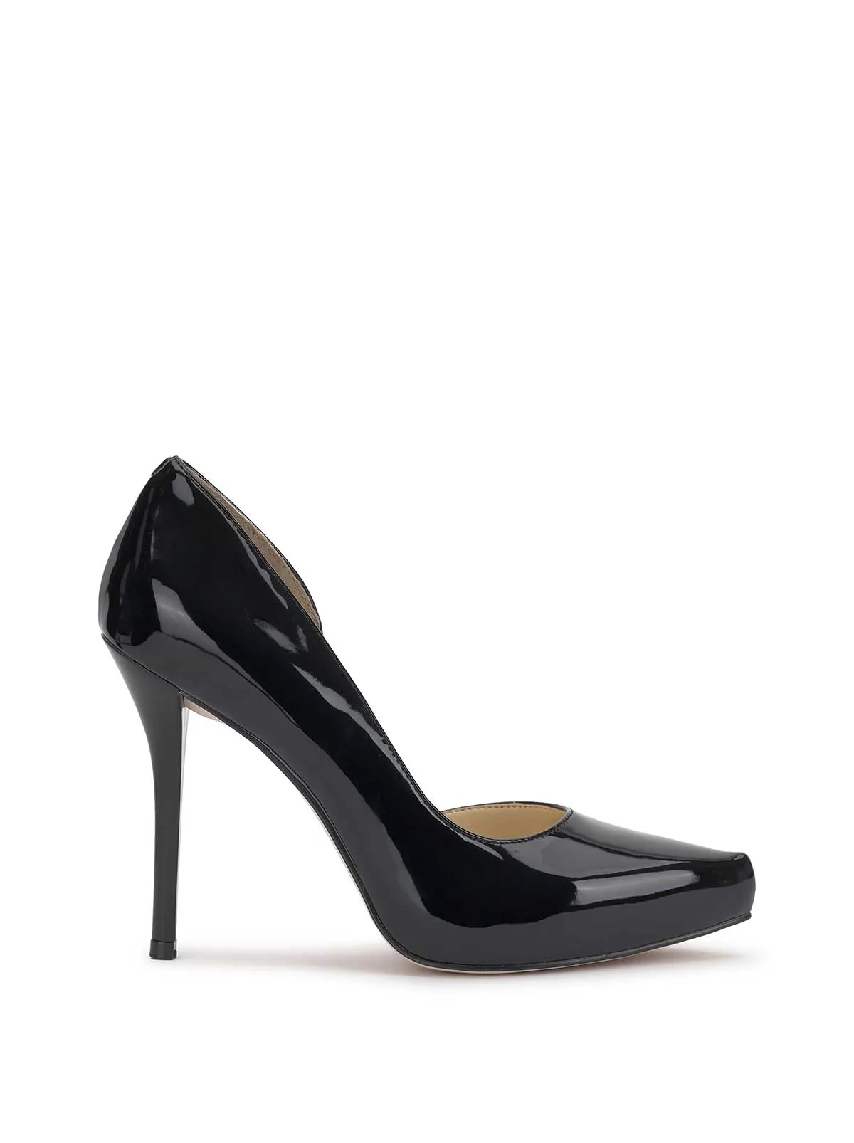 Talour Pump in Black sold by Jessica Simpson