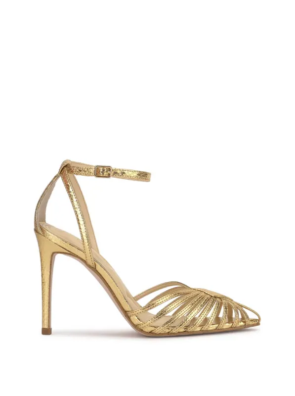Paveri Pump in Gold sold by Jessica Simpson