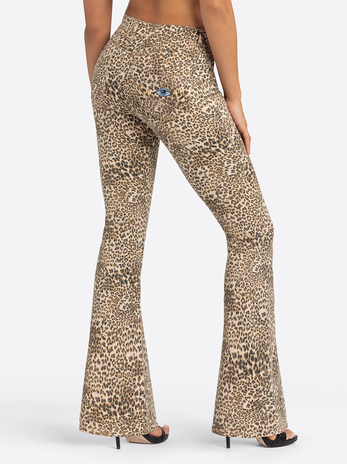 Jessica Simpson 2.0 Stevie Flare Jeans in Seedpearl sold by Jessica Simpson product image thumbnail 4