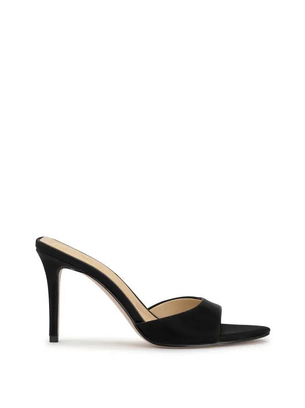 Dravie High Heel in Black made by Jessica Simpson