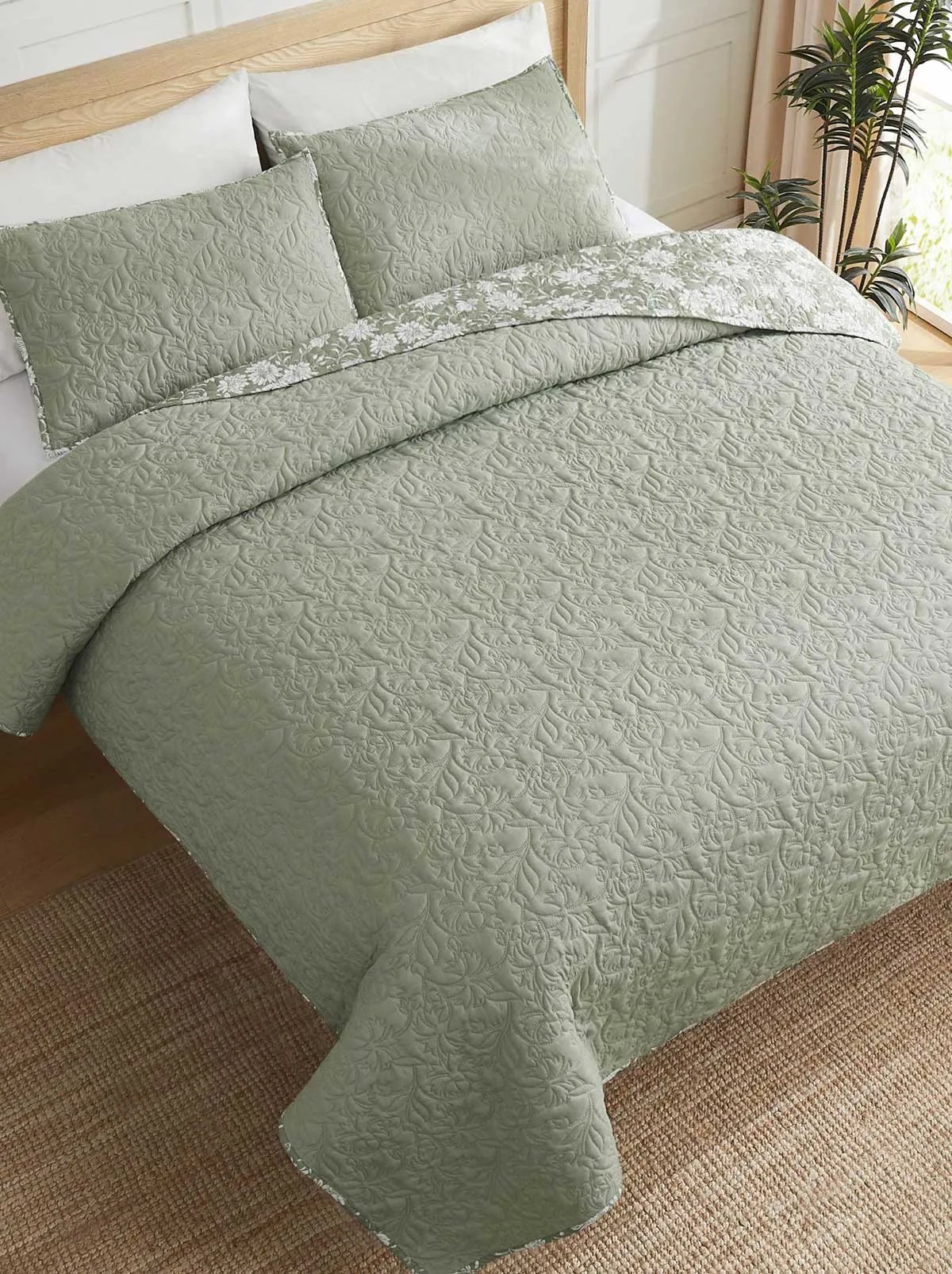 Fiona Quilt Set sold by Jessica Simpson product image thumbnail 2