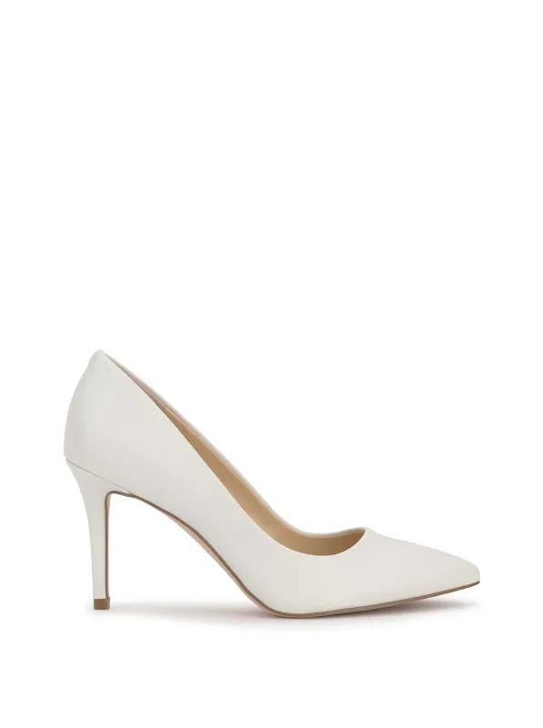 Aanya Pump in White made by Jessica Simpson