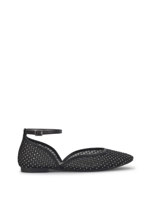 Laelli Flat in Black made by Jessica Simpson