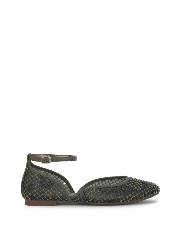 Laelli Flat in Deep Forest Camo made by Jessica Simpson