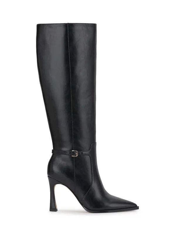 Soavel Boot in Black made by Jessica Simpson