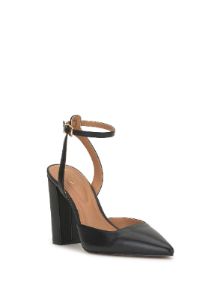 Nazela Pump in Black sold by Jessica Simpson