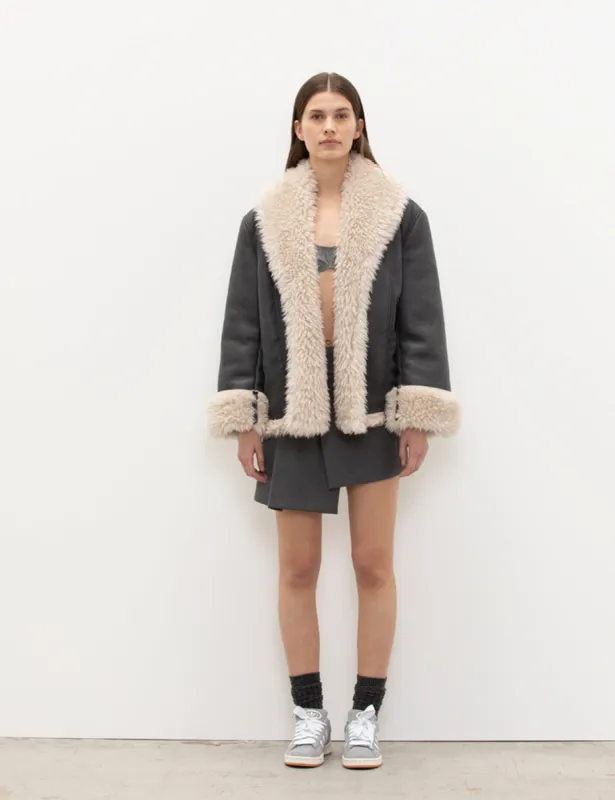 Giacca in pelle over reversibile sold by Jijil