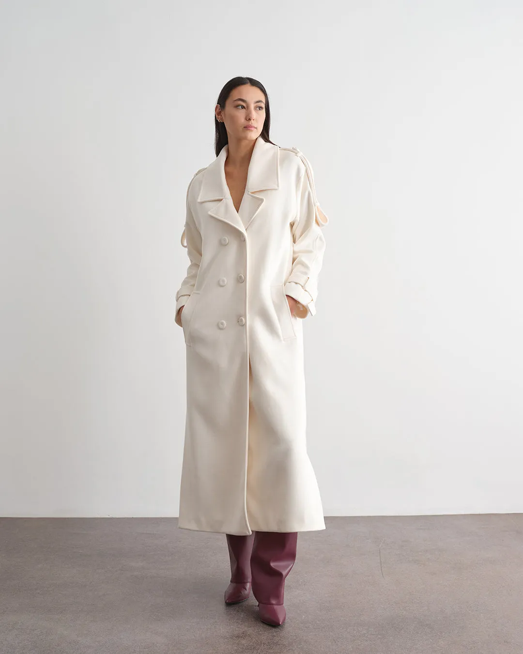 Cappotto lungo doppiopetto sold by Jijil