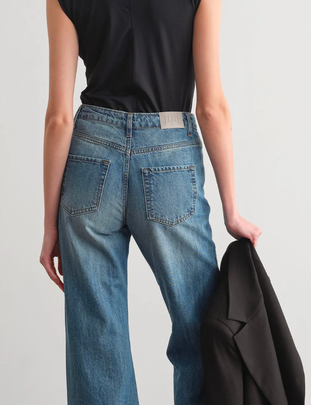 Pantalone in denim cinque tasche sold by Jijil product image thumbnail 3