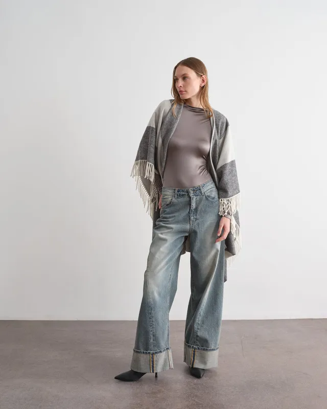 Body a maniche lunghe effetto satin sold by Jijil