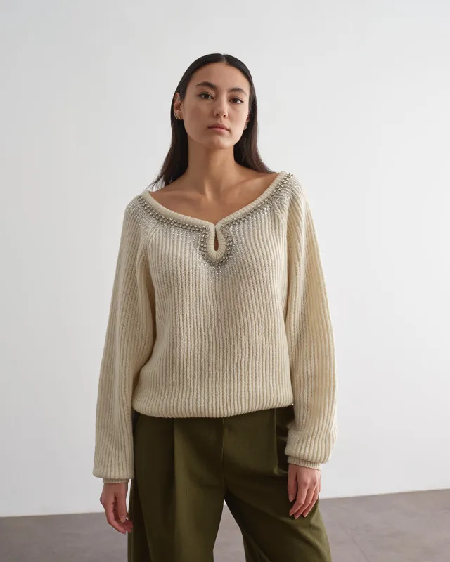 Maglione con scollo gioiello sold by Jijil