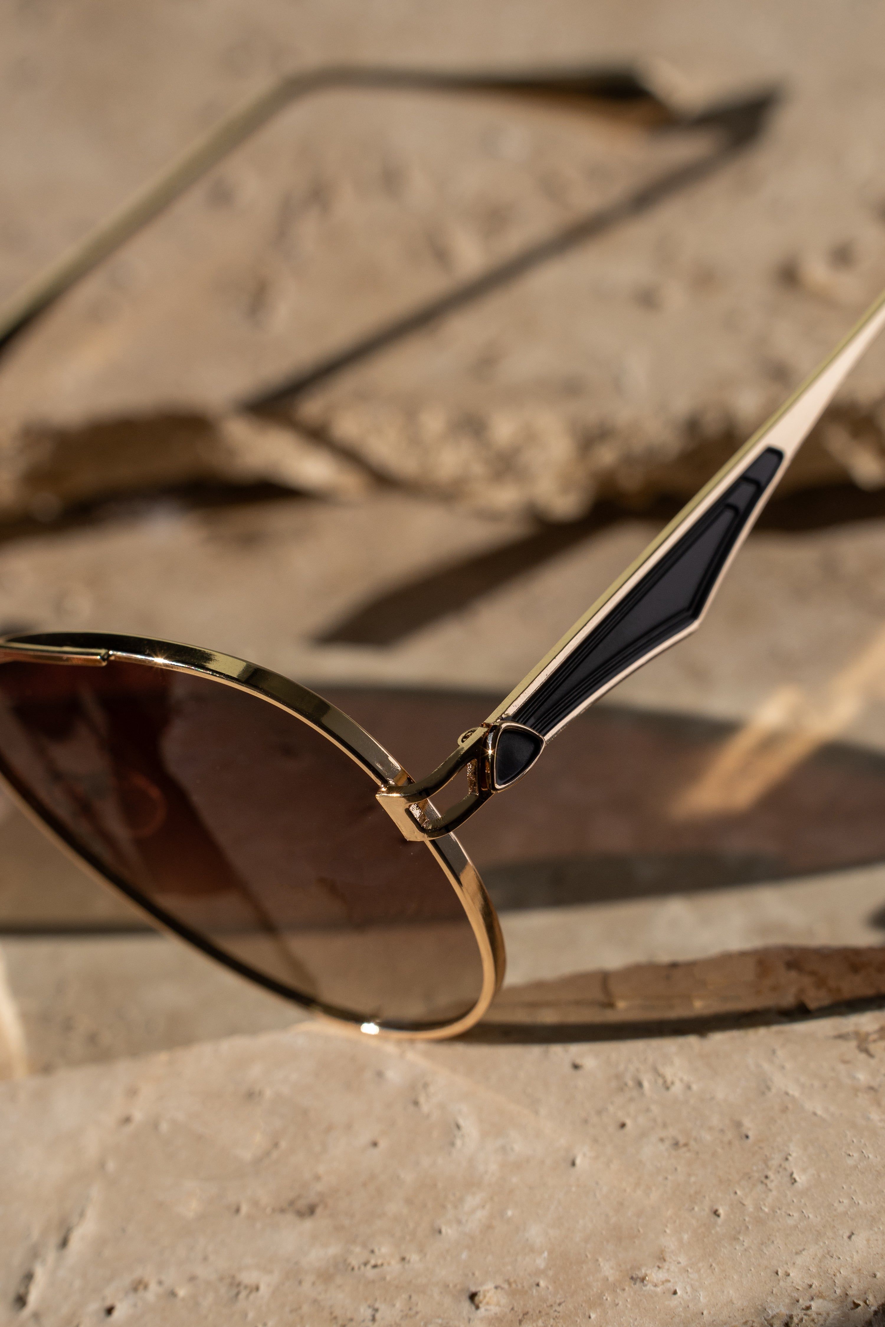 Black/Gold Classic Aviator Sunglasses sold by JLUXLABEL product image thumbnail 3