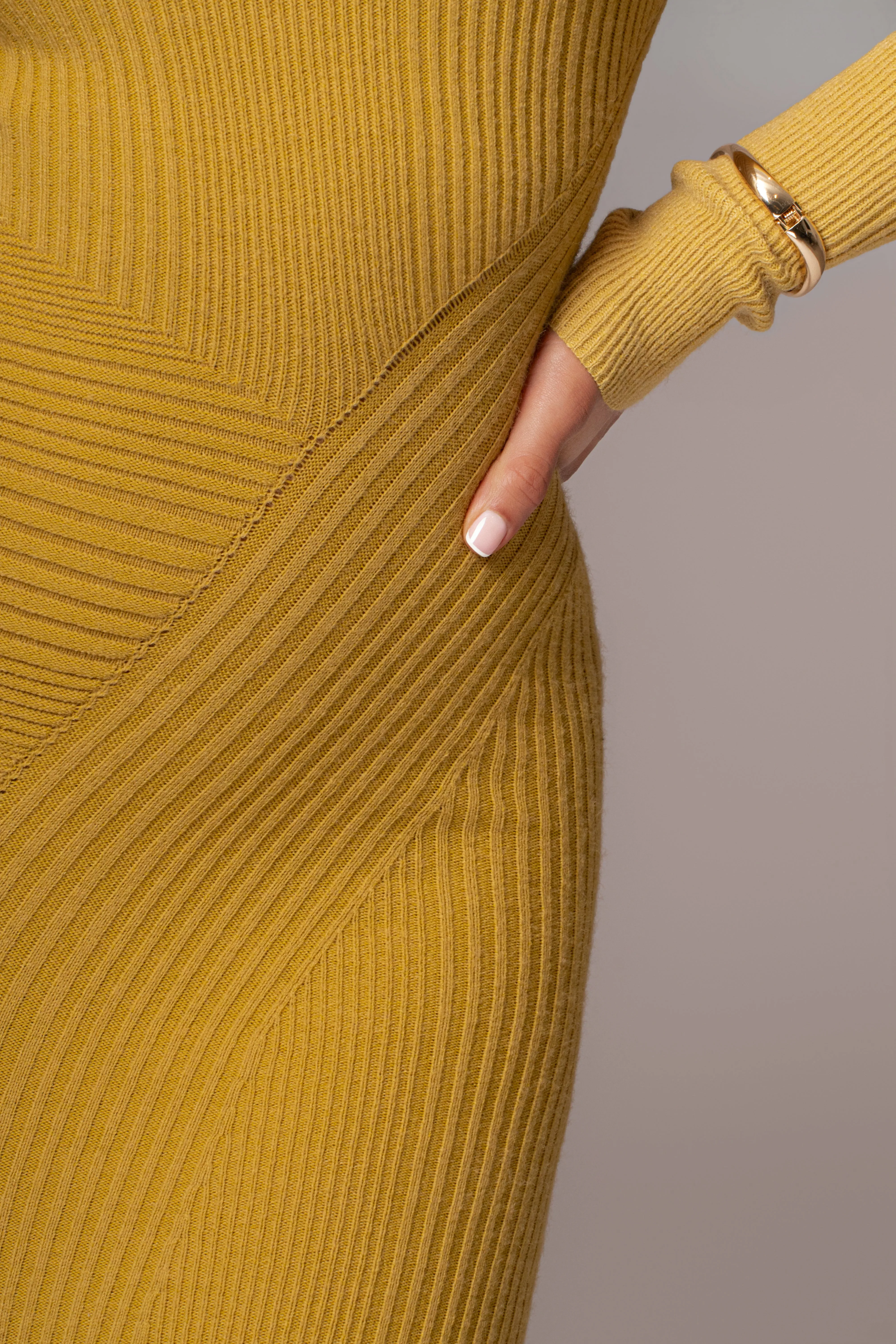 Lime Eliz Midi Dress sold by JLUXLABEL product image thumbnail 4