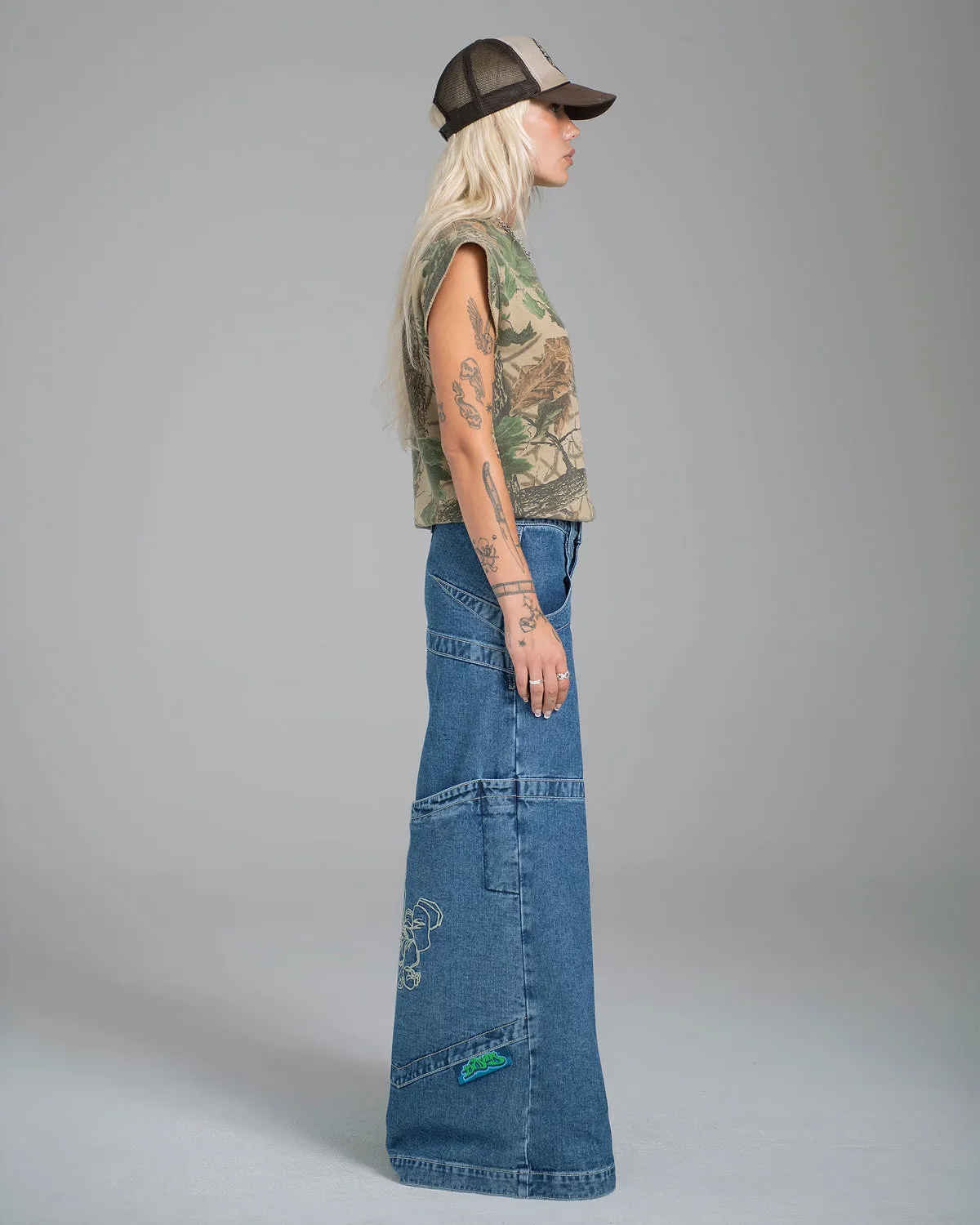 W Hangin'. 34". Dark Stone. sold by JNCO product image thumbnail 4