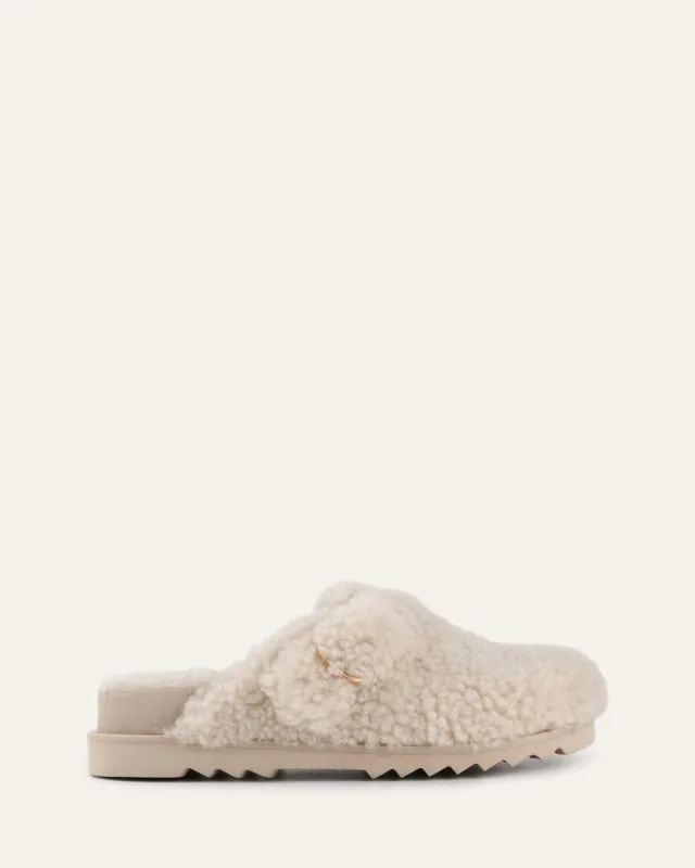 JUNIE CASUAL FLATS CREAM SHEARLING sold by Jo Mercer