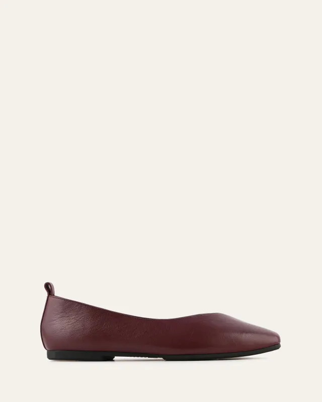 NICO CASUAL FLATS MERLOT LEATHER made by Jo Mercer