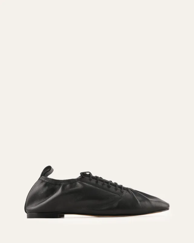 HUNTER CASUAL FLATS BLACK LEATHER made by Jo Mercer