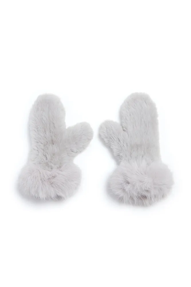 The Catamount Gloves Ivory sold by jocelyn