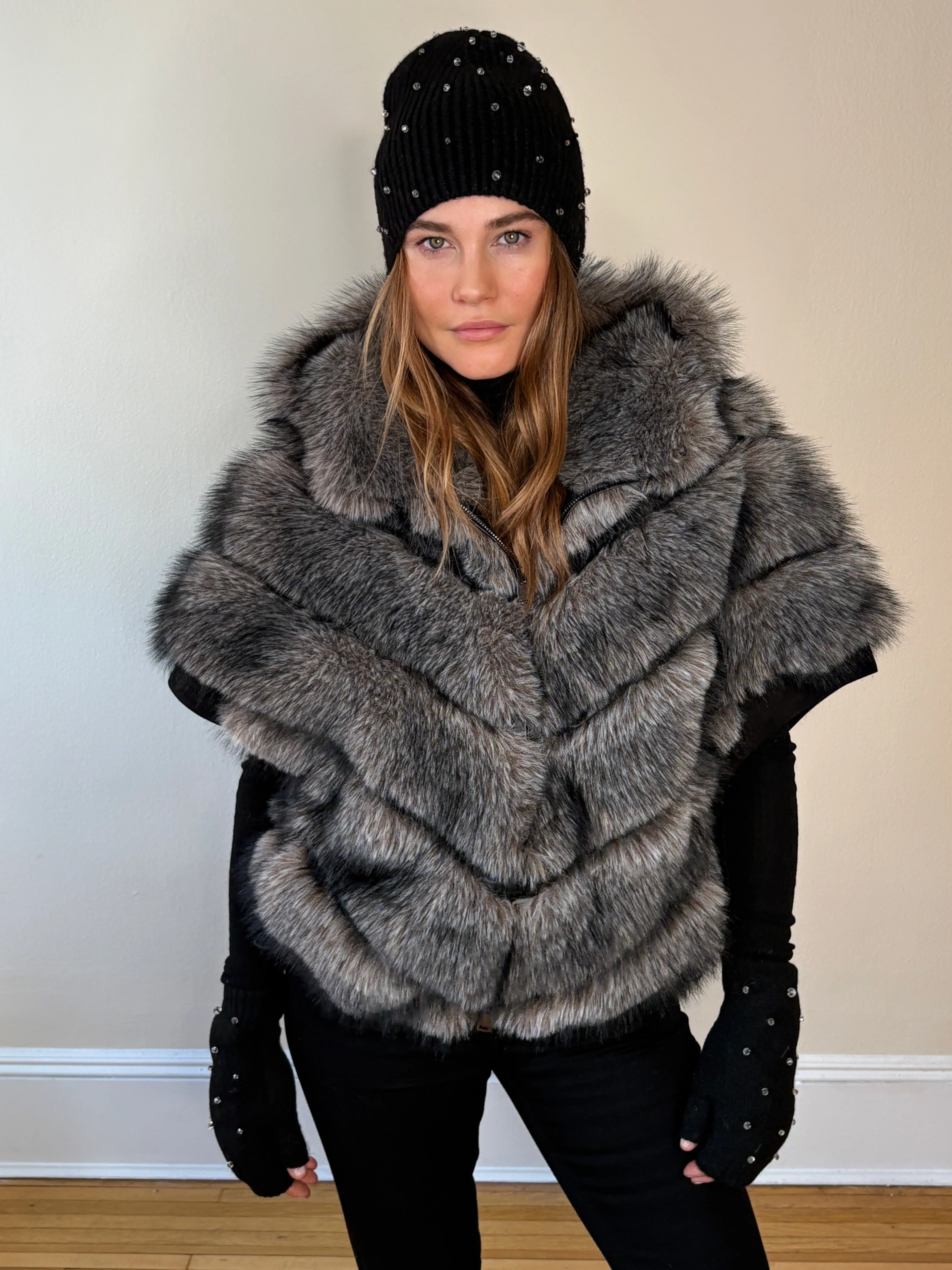 The Chamonix Knit Hat Black sold by jocelyn product image thumbnail 2
