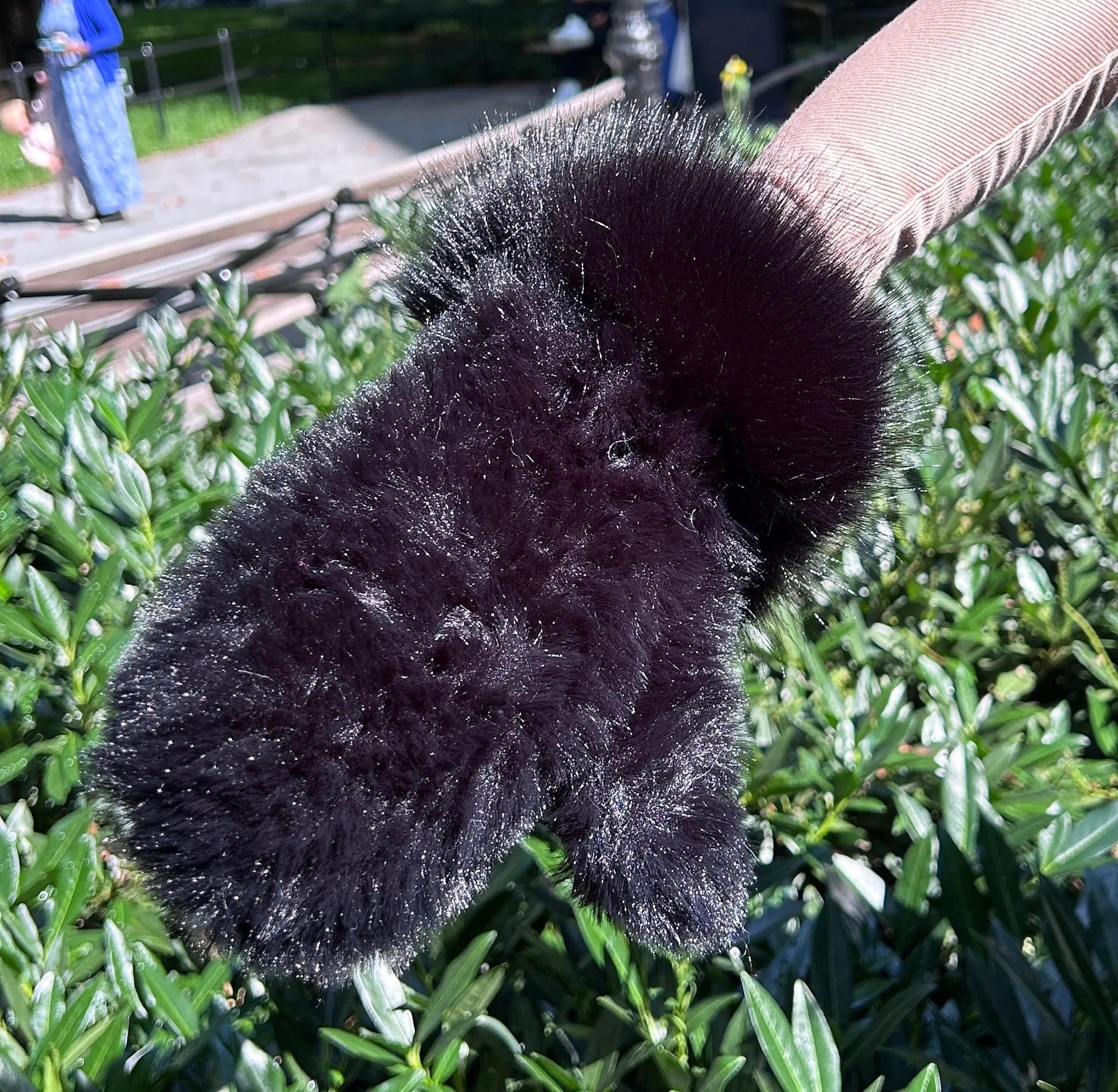 The Nevele Gloves-Black sold by jocelyn product image thumbnail 5