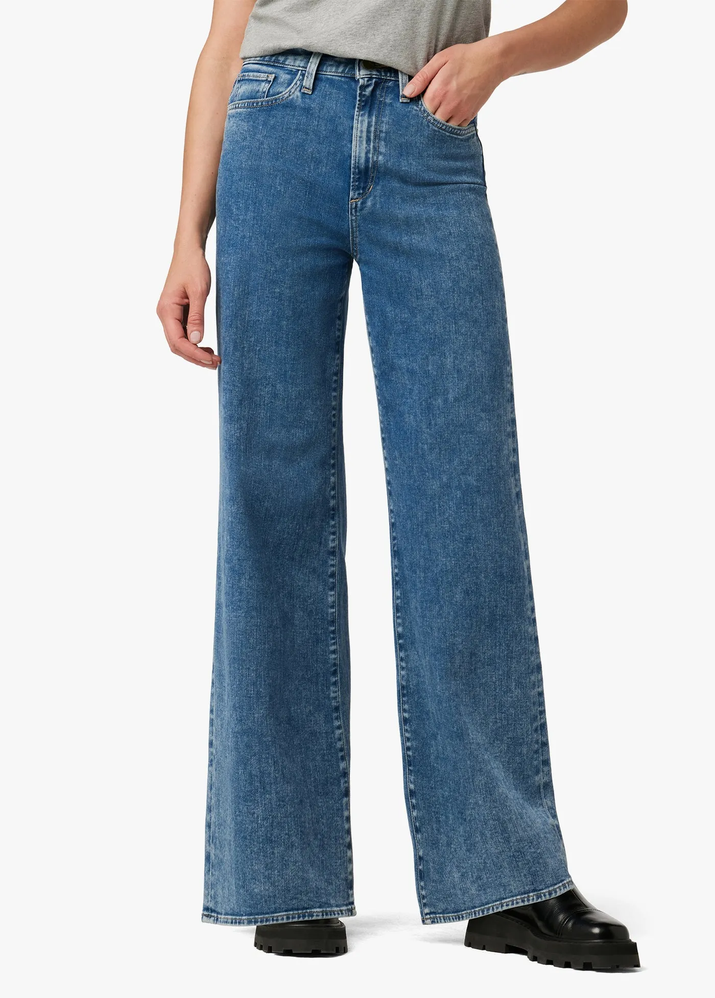 THE MIA sold by Joe's Jeans