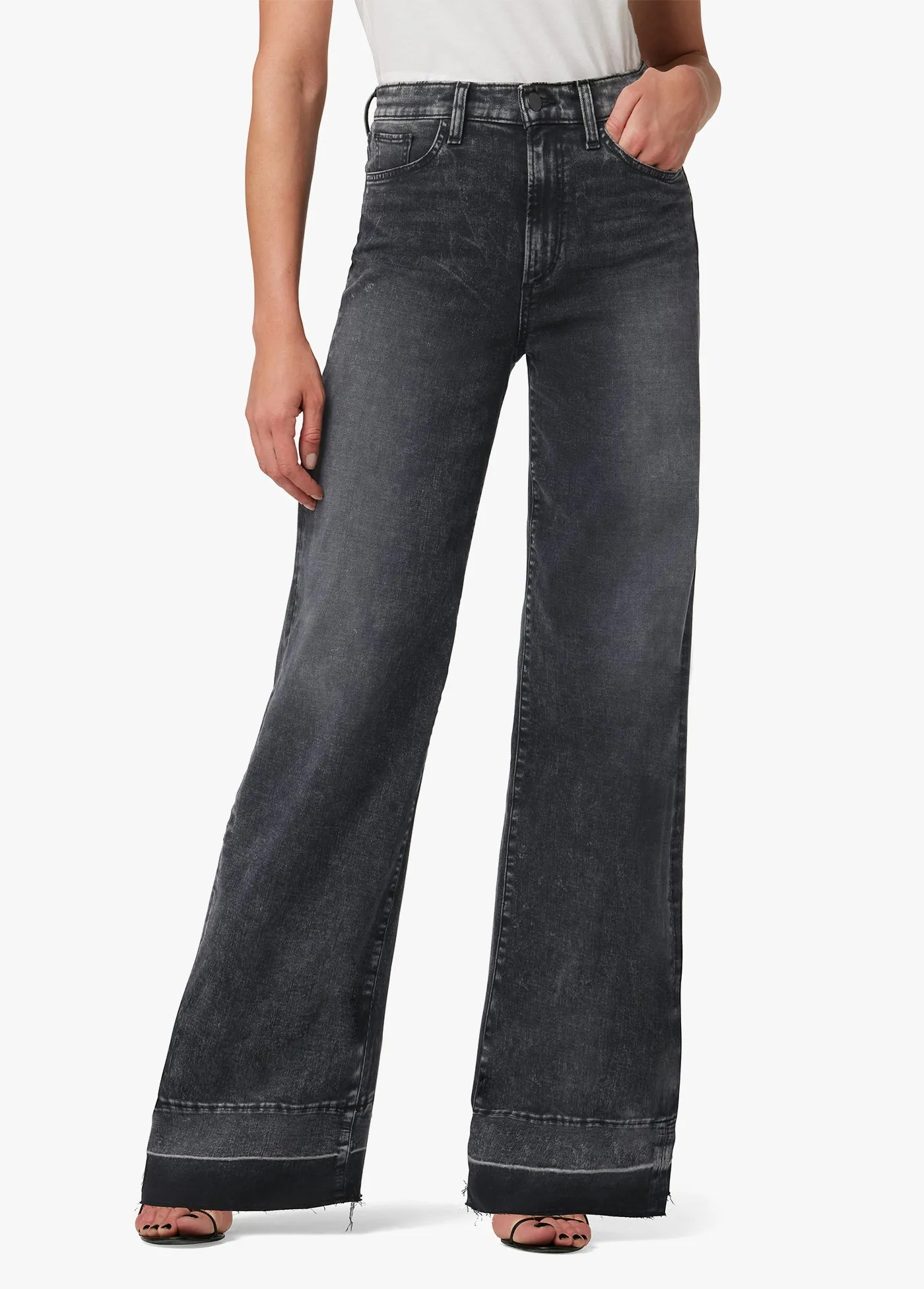 THE MIA sold by Joe's Jeans