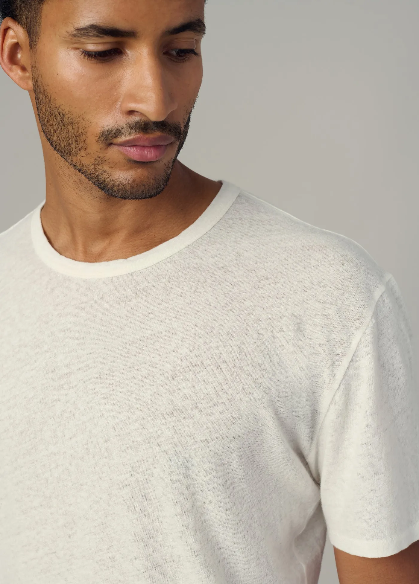 BESPOKE LINEN TEE sold by Joe's Jeans product image thumbnail 5