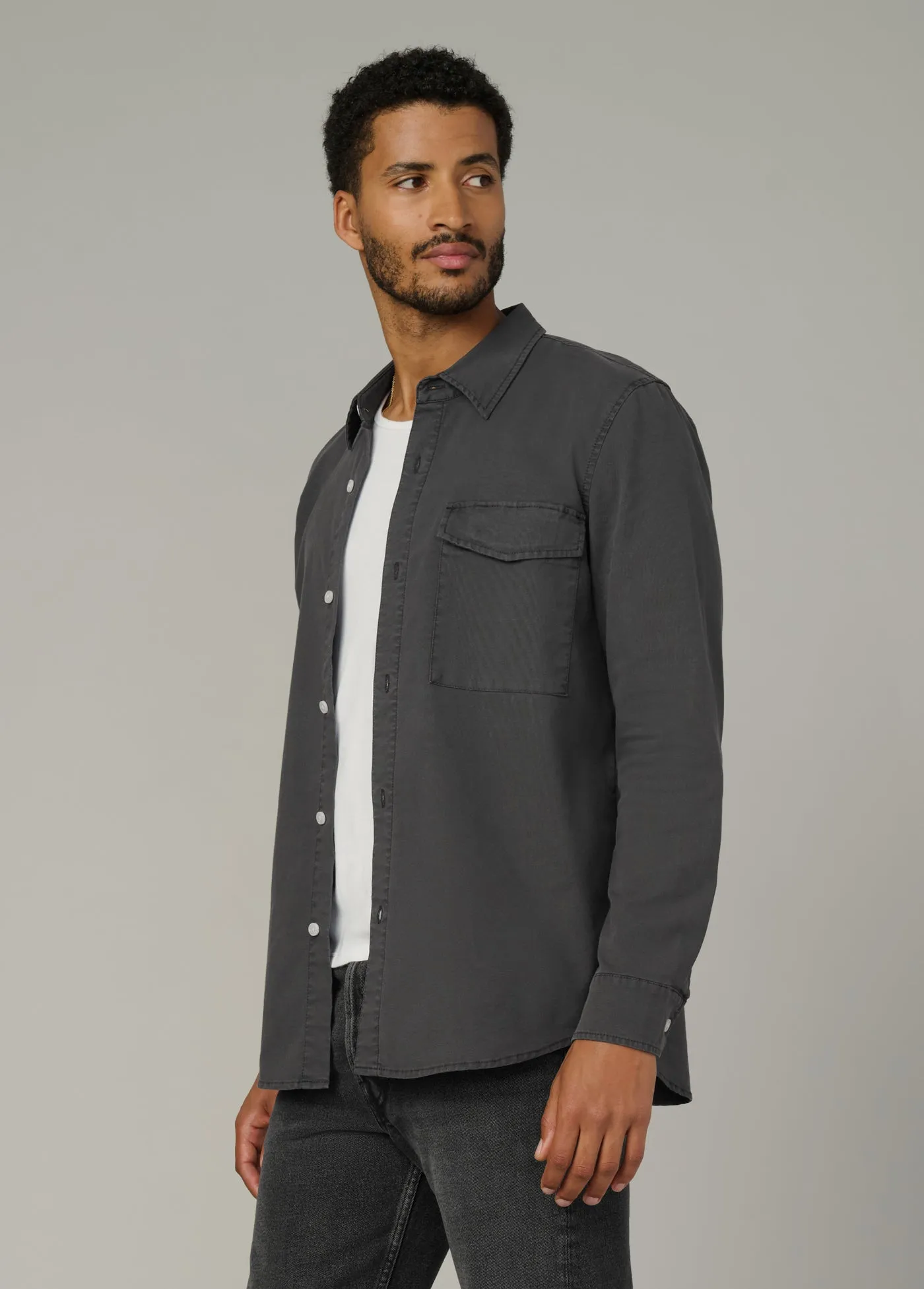 THE REYNOLDS WORKWEAR SHIRT sold by Joe's Jeans product image thumbnail 3