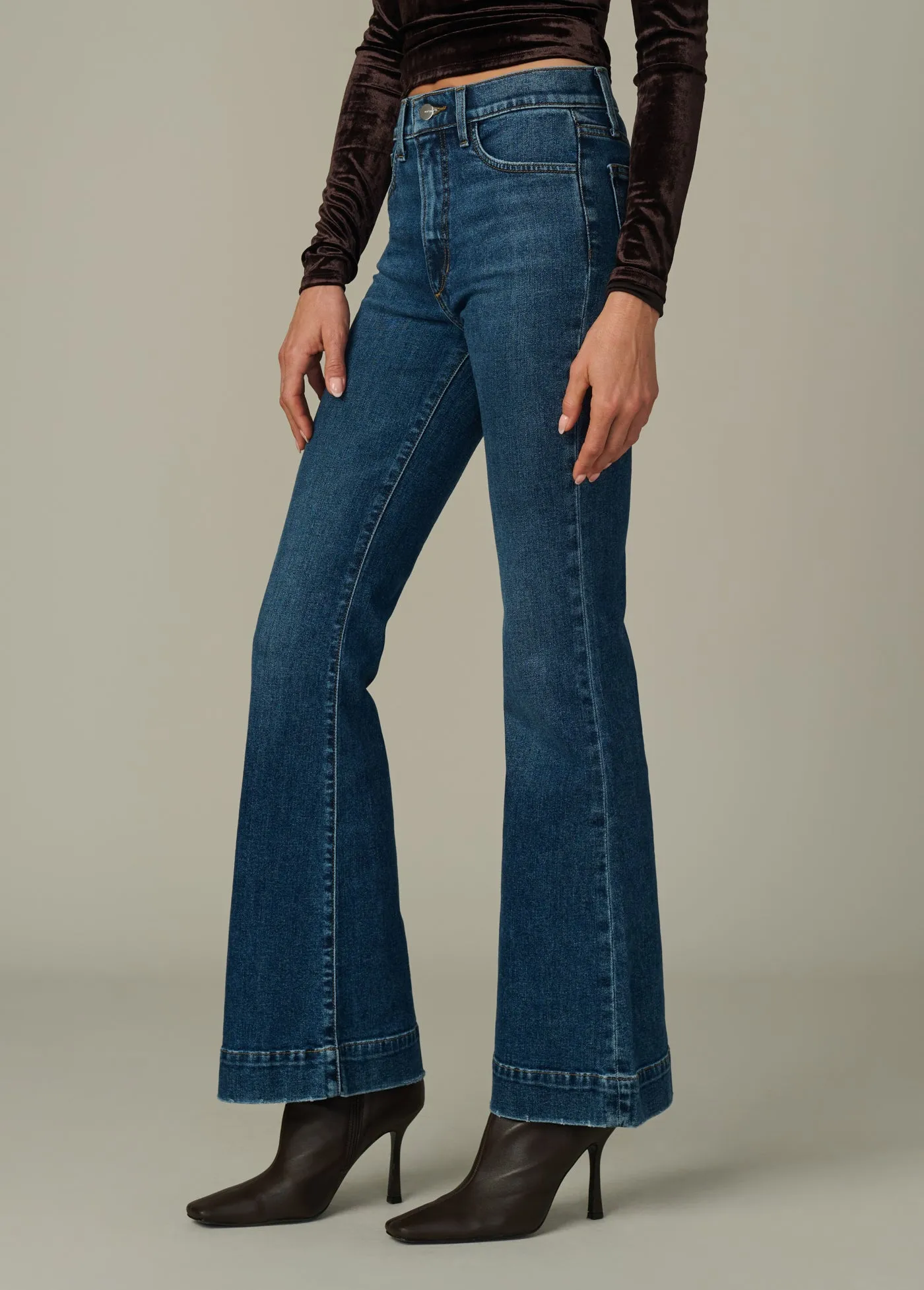 THE MOLLY sold by Joe's Jeans product image thumbnail 3