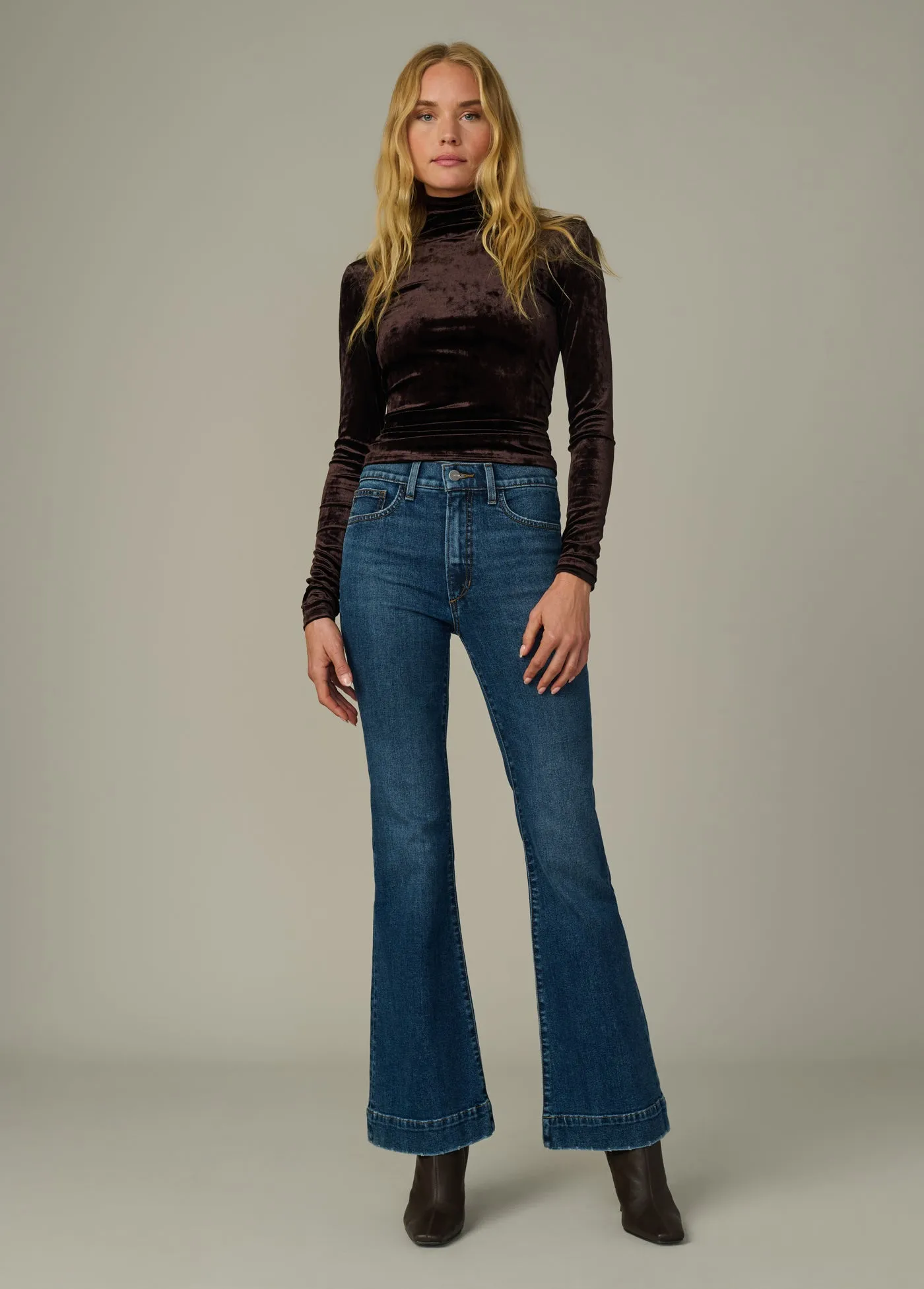 THE MOLLY sold by Joe's Jeans