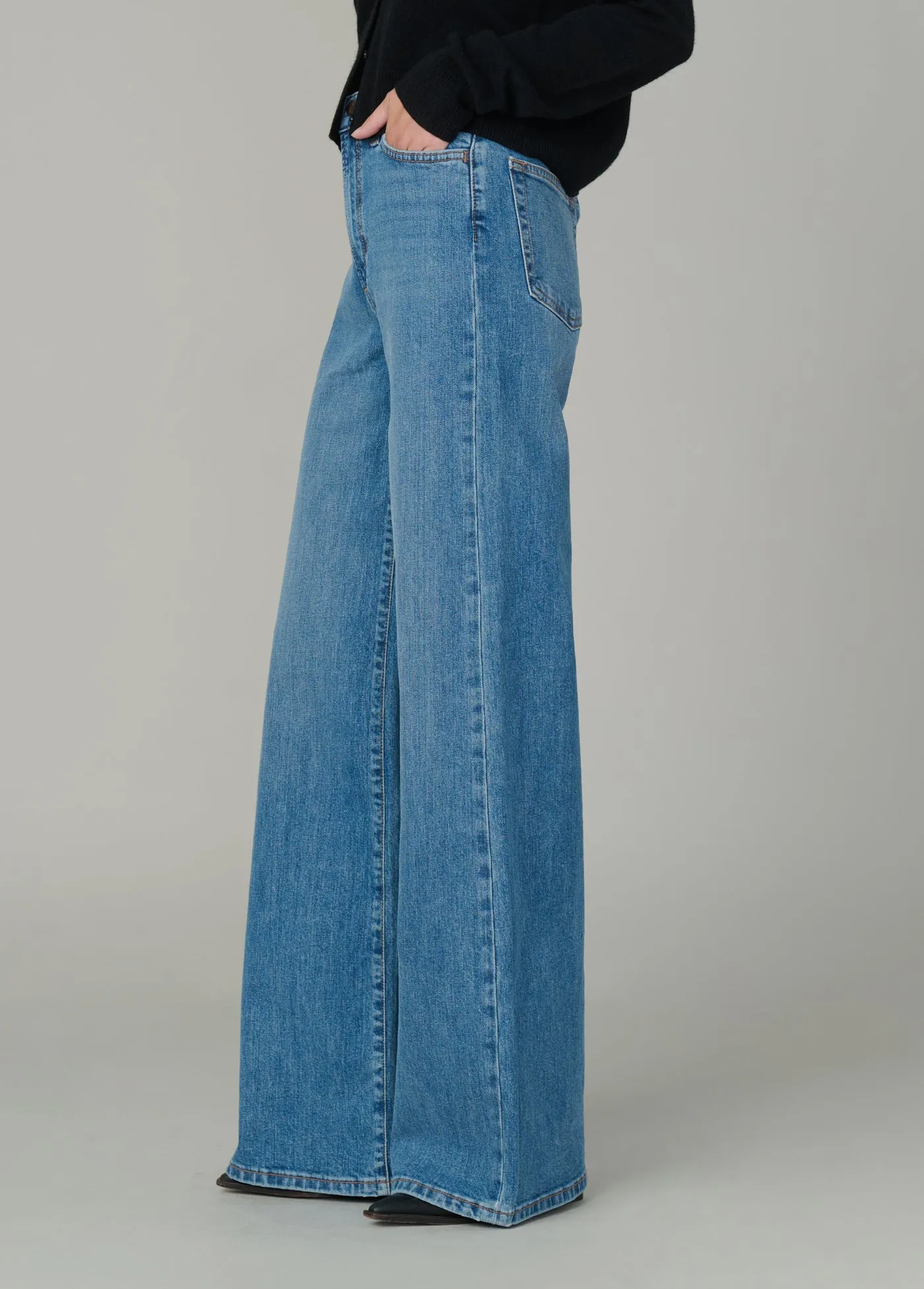 WIDE LEG FULL LENGTH 32'' sold by Joe's Jeans product image thumbnail 3