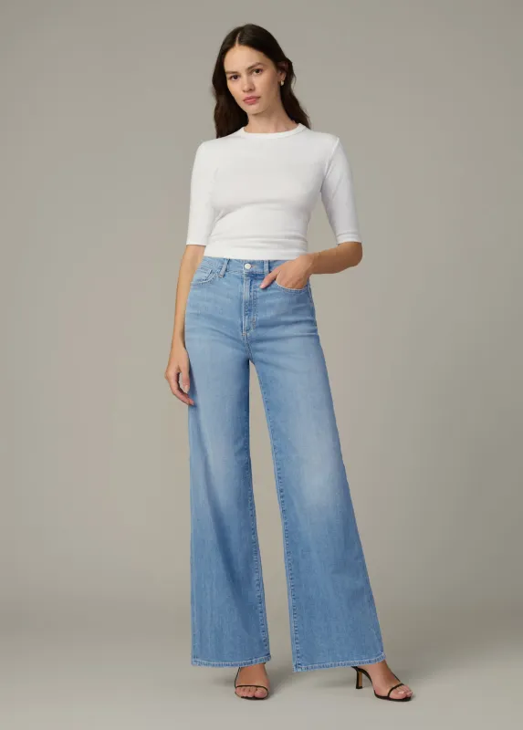 THE MIA 32" sold by Joe's Jeans