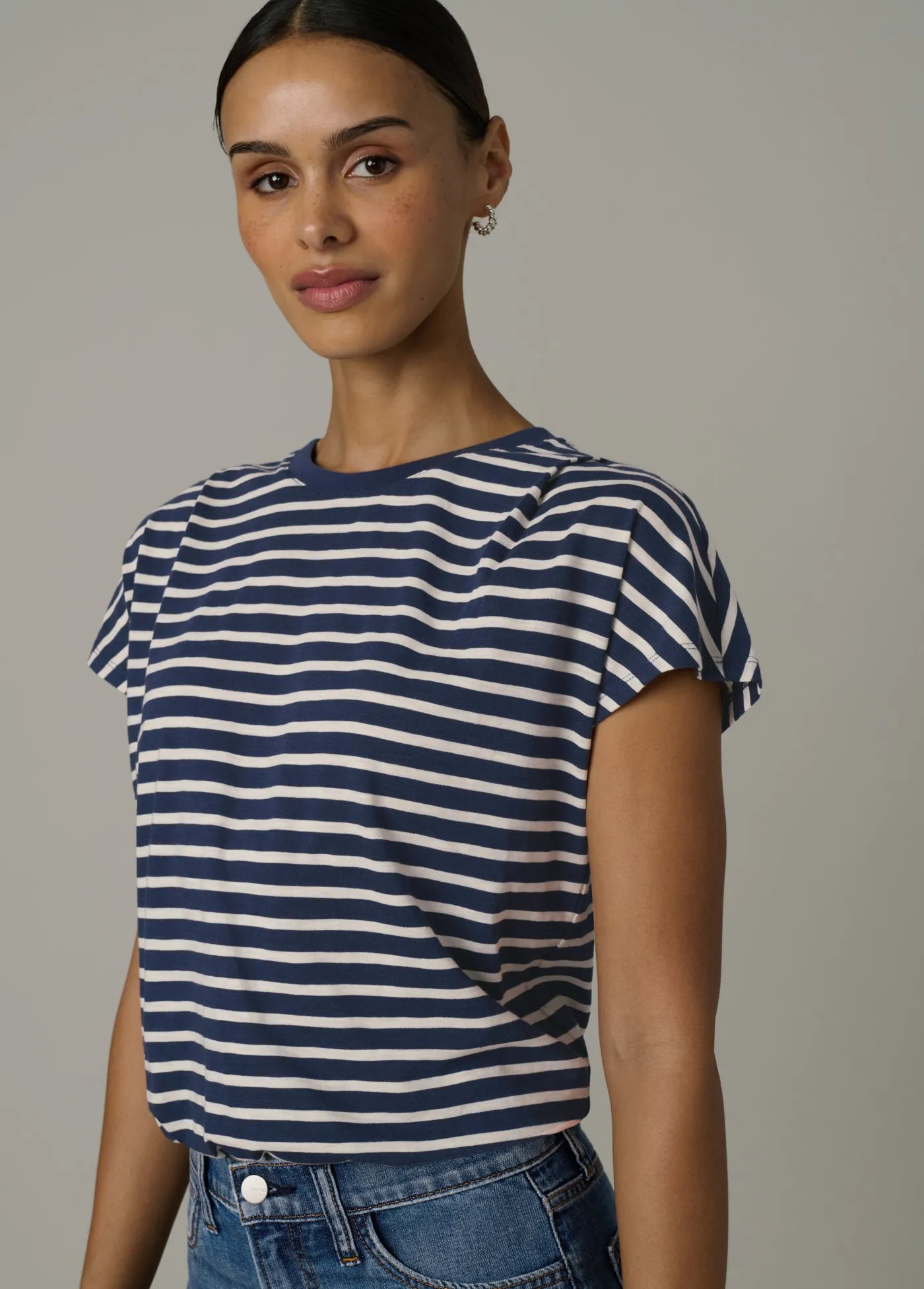 THE BUBBLE TEE sold by Joe's Jeans product image thumbnail 5