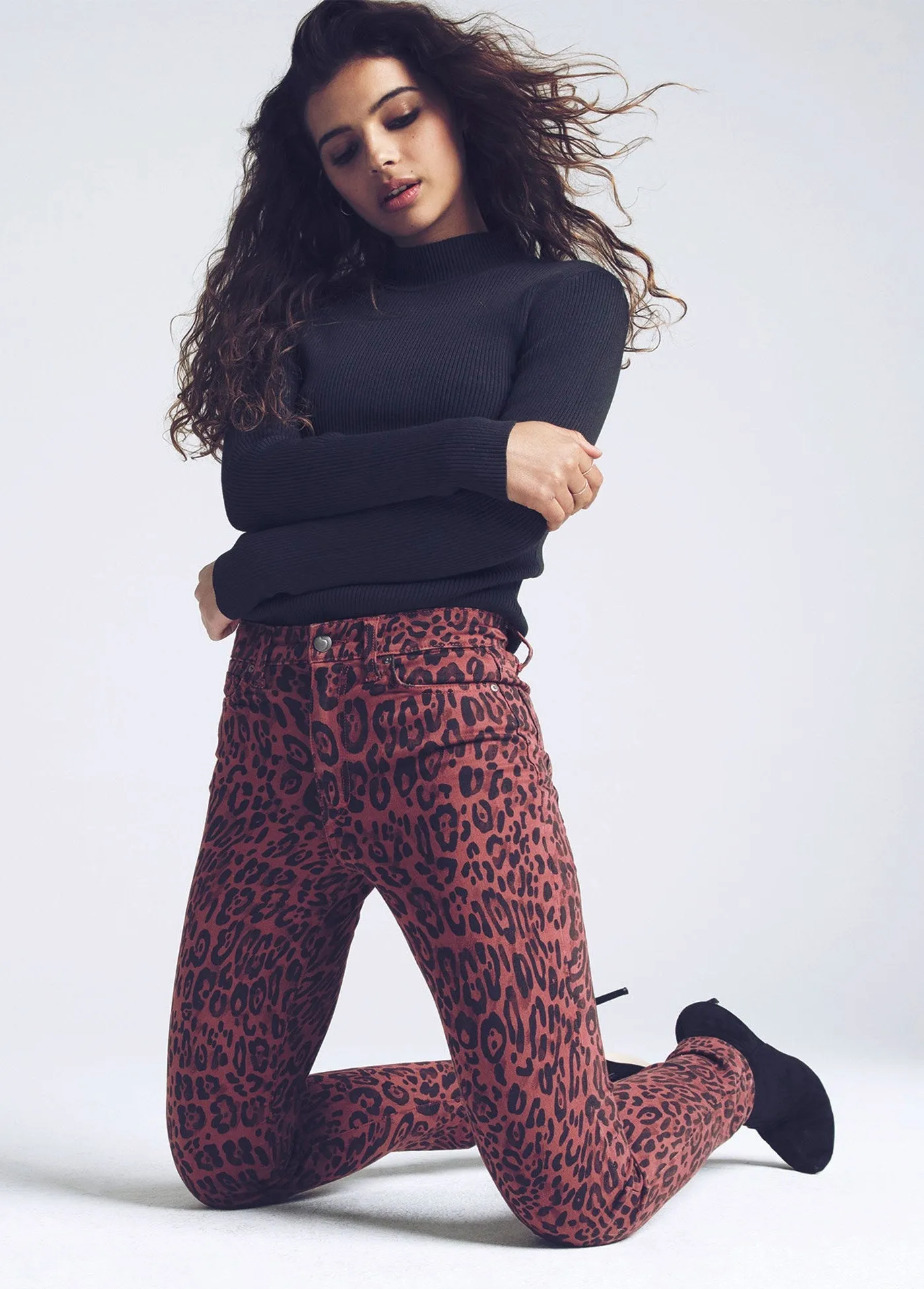 THE CHARLIE ANKLE sold by Joe's Jeans product image thumbnail 4