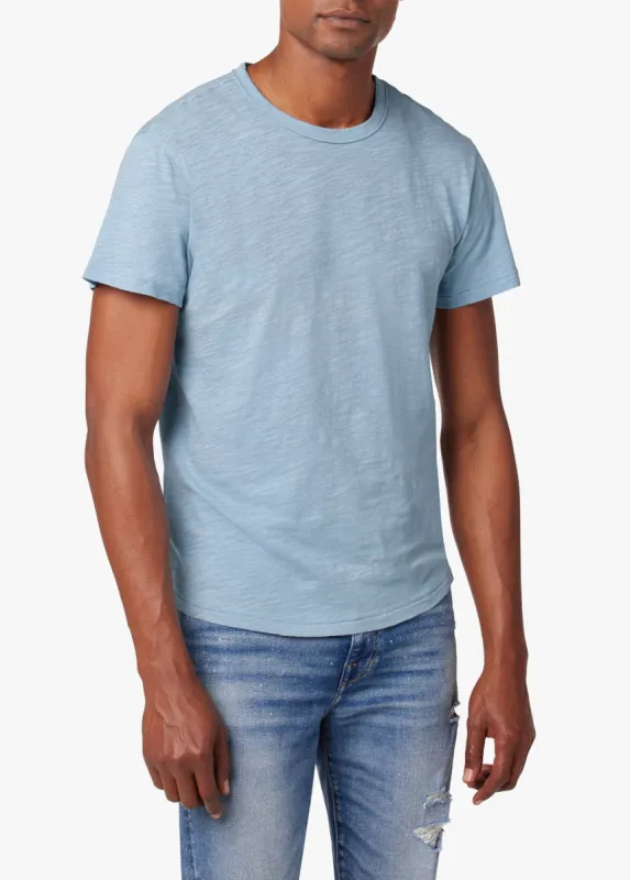 ESSENTIAL CURVED HEM SLUB TEE sold by Joe's Jeans