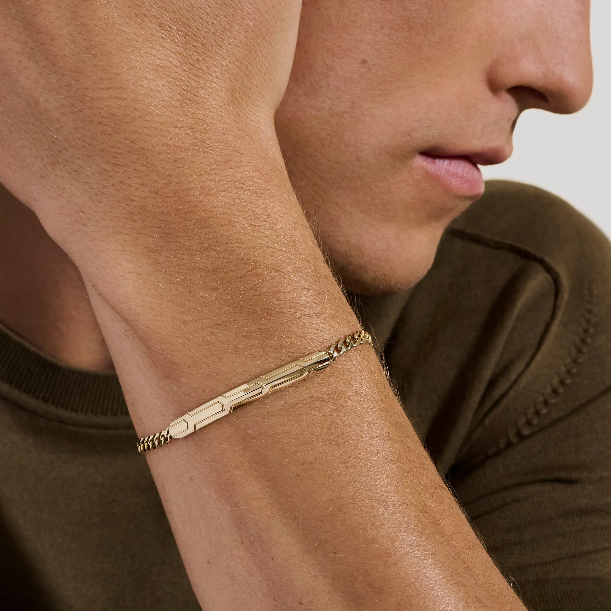 Icon 50 ID Curb Bracelet, Gold, 3.9MM|BUGG988344 sold by John Hardy product image thumbnail 5