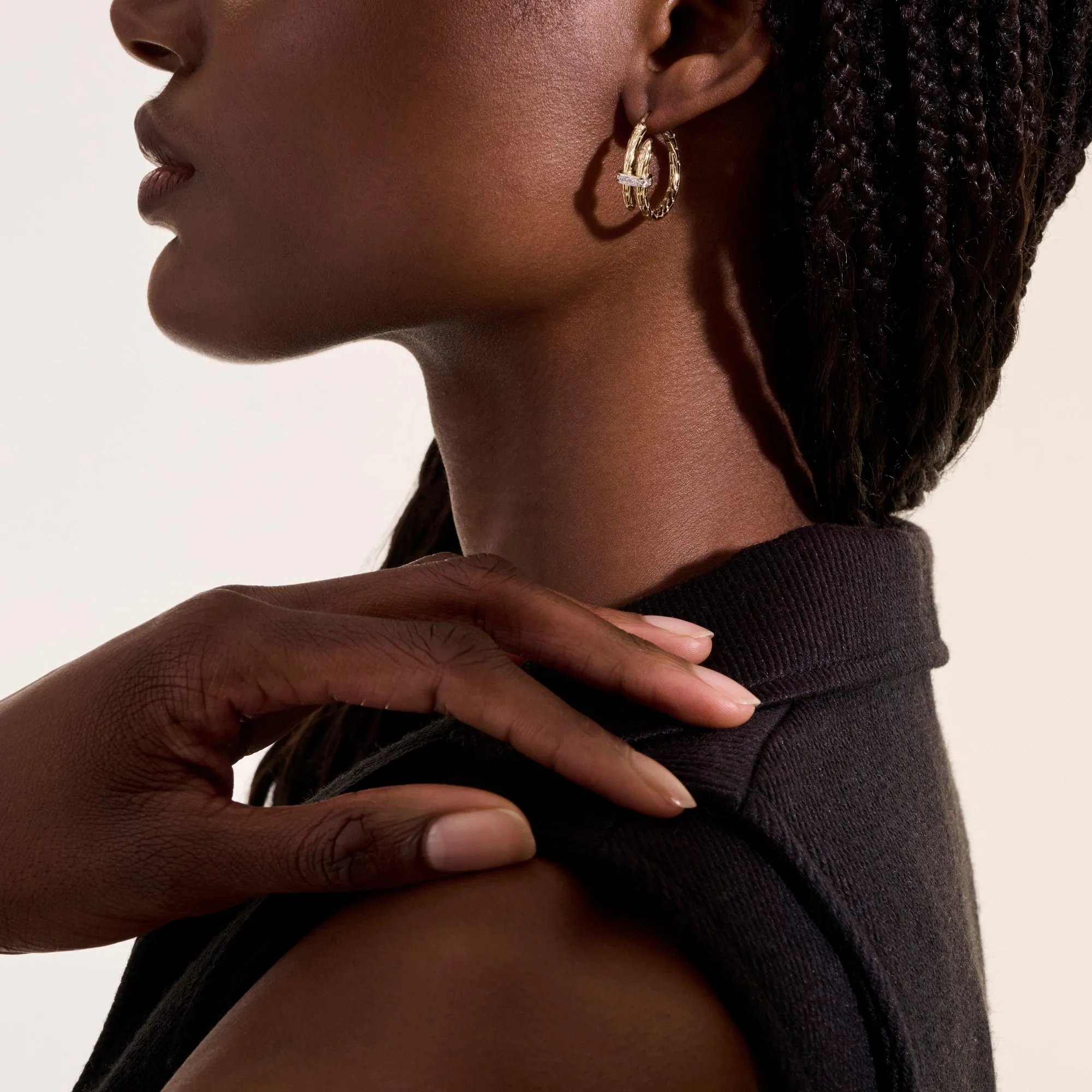 Spear Hoop Earring, Gold, Diamonds, 22.5MM|EGGX986742DI sold by John Hardy product image thumbnail 5