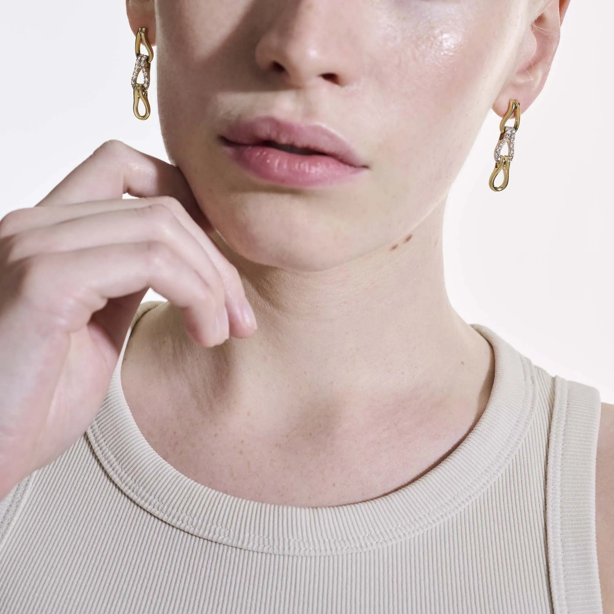 Surf Link Earrings, Gold, Diamonds|EGGX90117922DI sold by John Hardy product image thumbnail 5