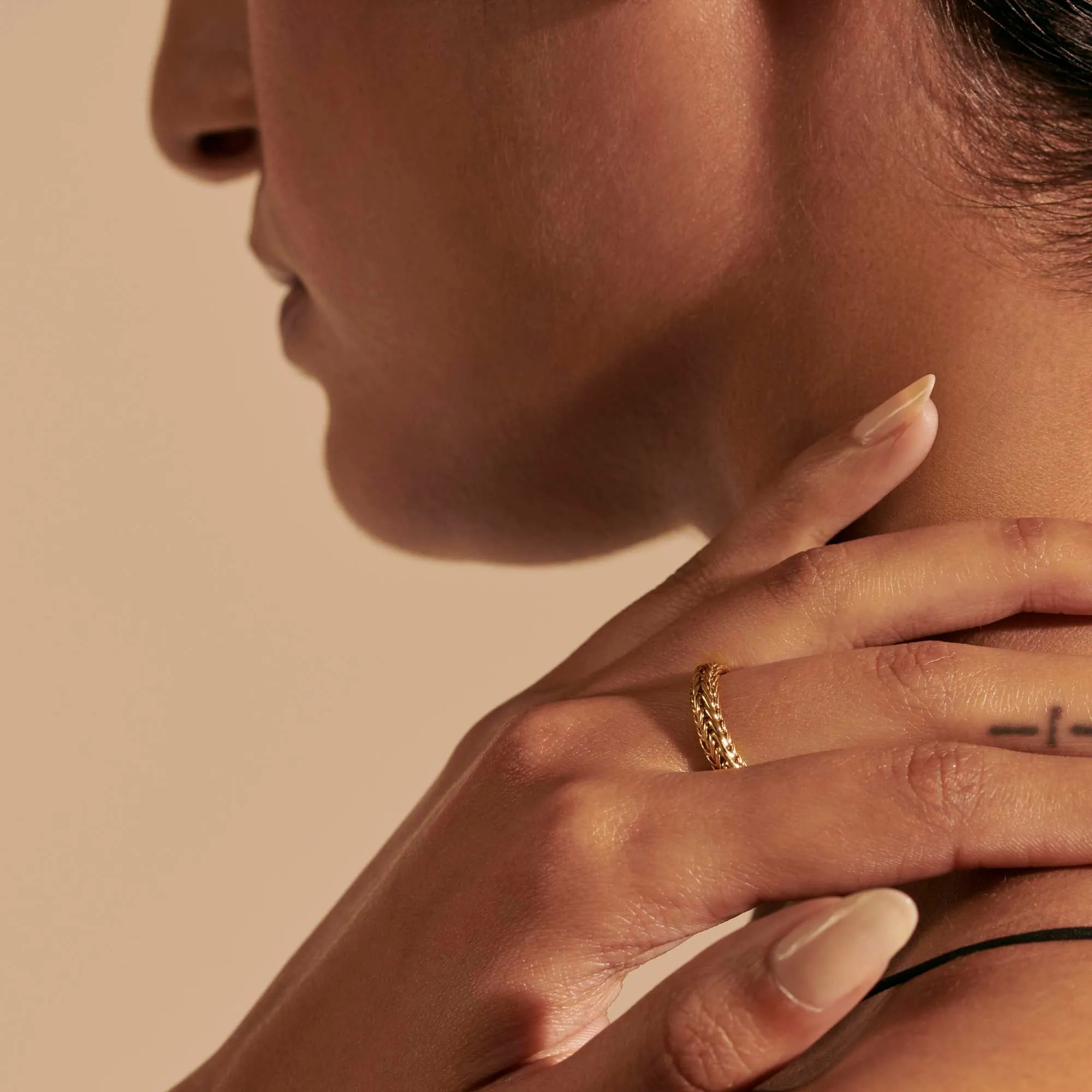 Icon Chevron Ring, Gold, 4.5MM|RUGG900323 sold by John Hardy product image thumbnail 5